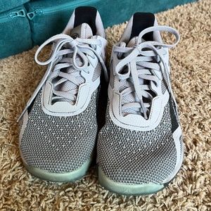 Women's sz 9 Reebok Nano X / 10 - Heroes edition - GUC